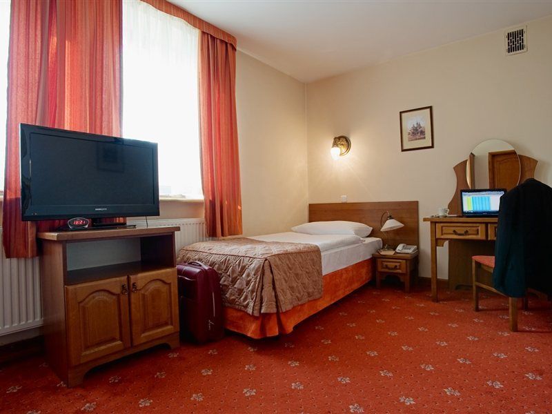 Hotel Regent Krakow Bagian luar foto